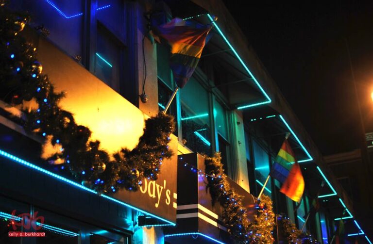 995000_10151933282323611_322094581_n