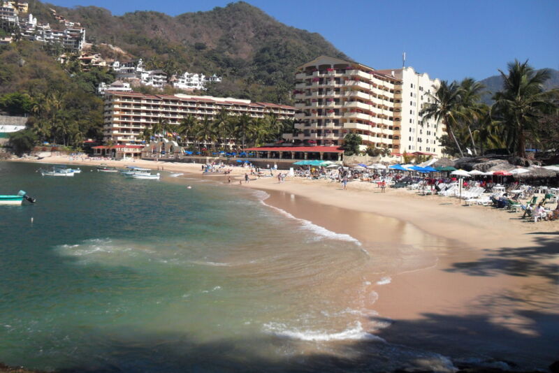 Four Steamy Women Heating Up Mexico